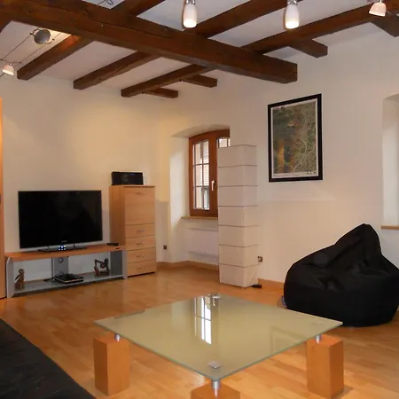 Monseigneur 4 Bis 6 Personen